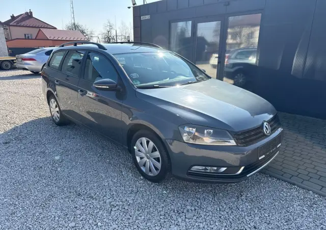 VOLKSWAGEN Passat Variant 