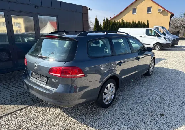VOLKSWAGEN Passat Variant 