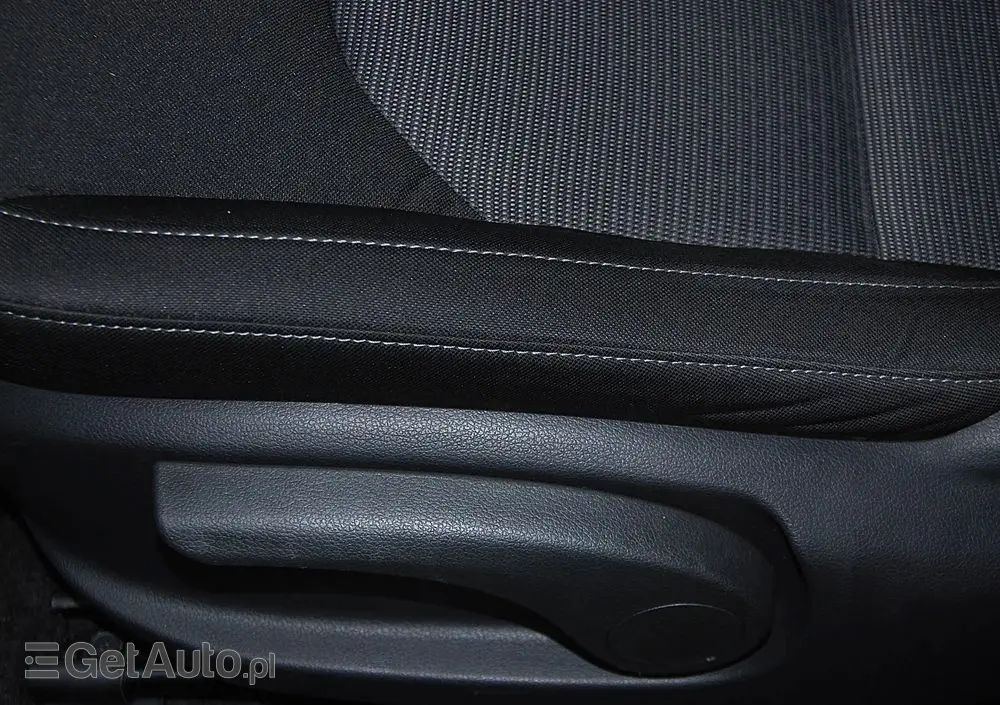 HYUNDAI I30 1.5 DPI Modern