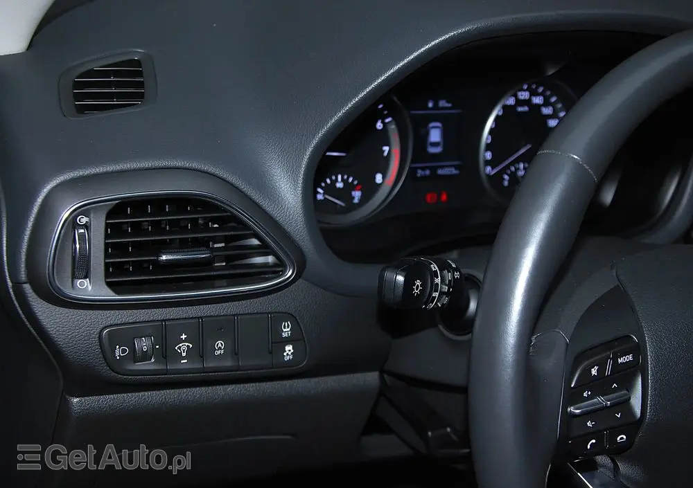 HYUNDAI I30 1.5 DPI Modern