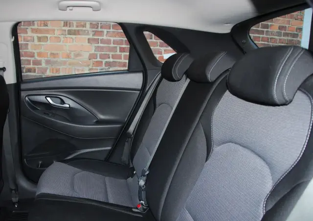 HYUNDAI I30 1.5 DPI Modern