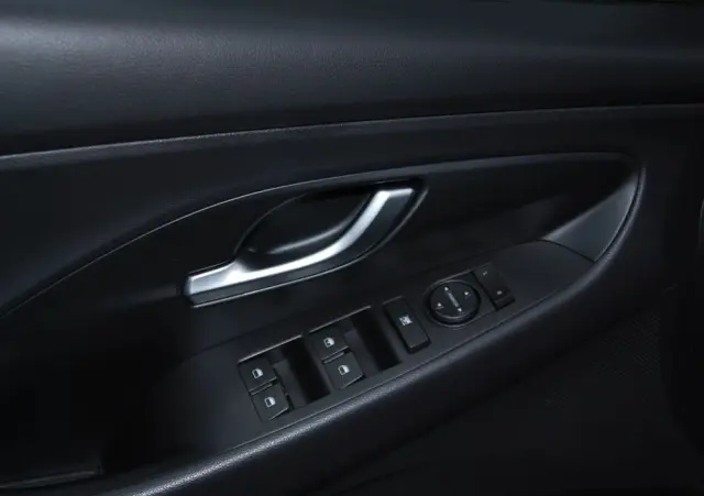 HYUNDAI I30 1.5 DPI Modern