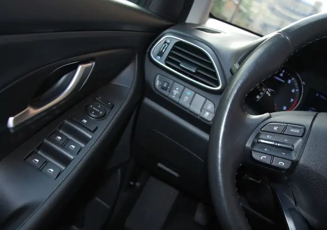 HYUNDAI I30 1.5 DPI Modern