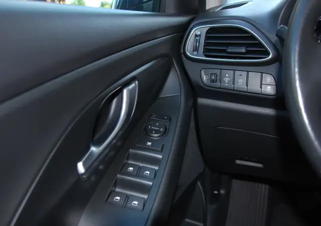 HYUNDAI I30 1.5 DPI Modern