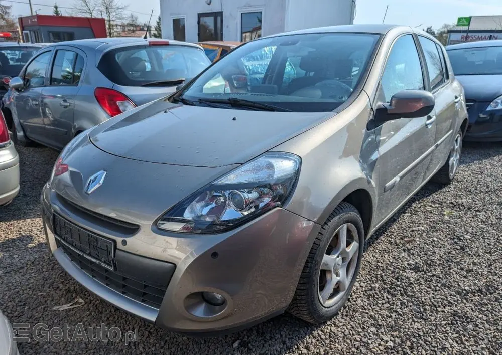 RENAULT Clio 