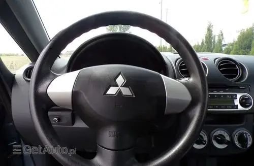 MITSUBISHI Colt 
