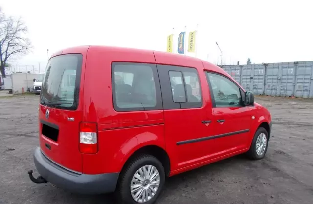 VOLKSWAGEN Caddy 