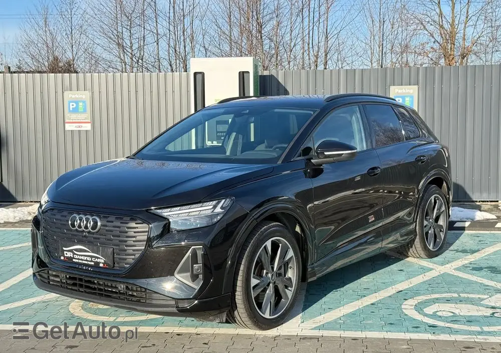 AUDI Q4 e-tron 50 quattro