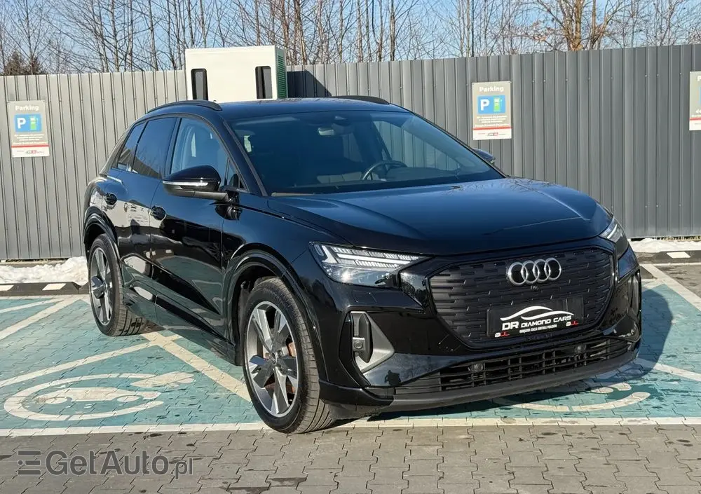 AUDI Q4 e-tron 50 quattro