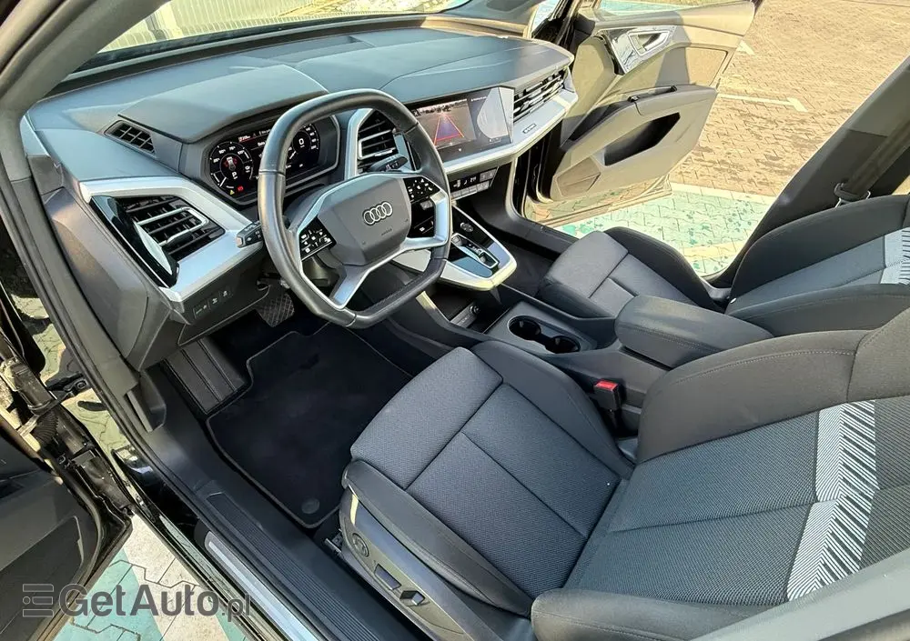 AUDI Q4 e-tron 50 quattro