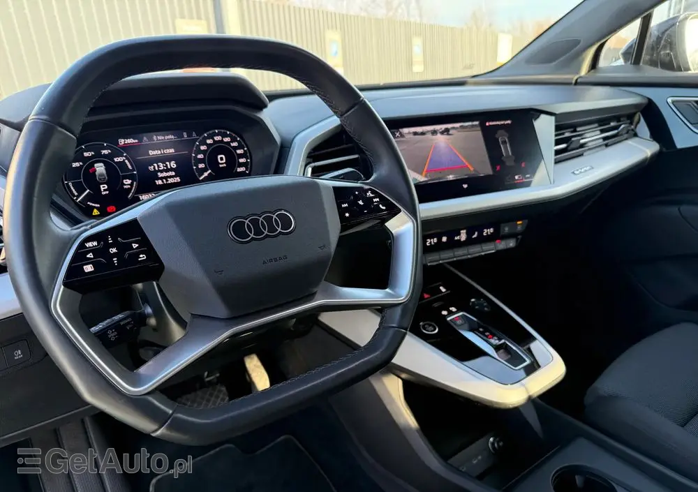 AUDI Q4 e-tron 50 quattro