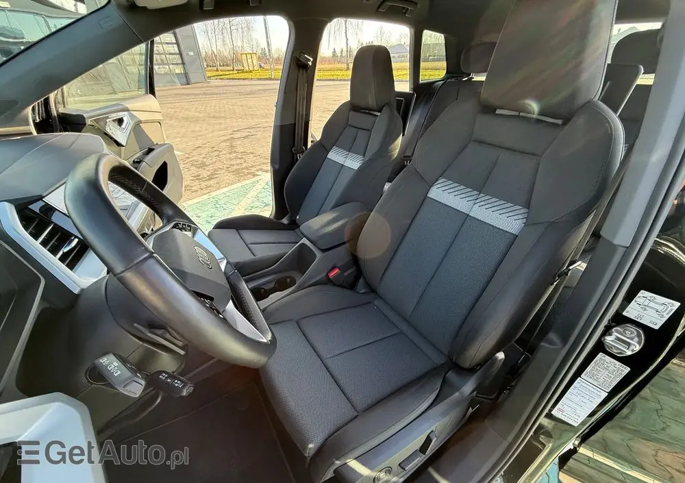 AUDI Q4 e-tron 50 quattro