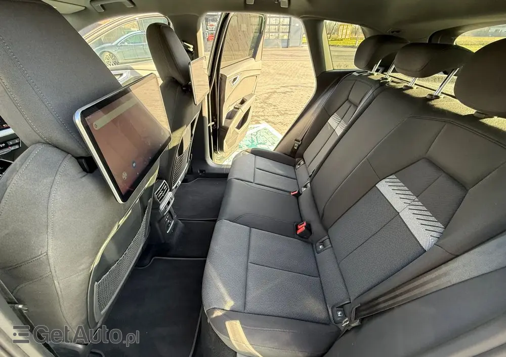 AUDI Q4 e-tron 50 quattro