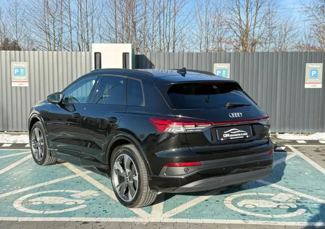 AUDI Q4 e-tron 50 quattro
