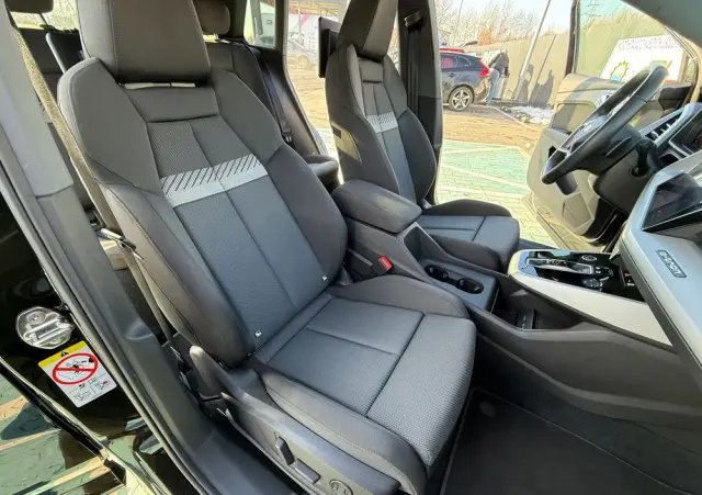 AUDI Q4 e-tron 50 quattro