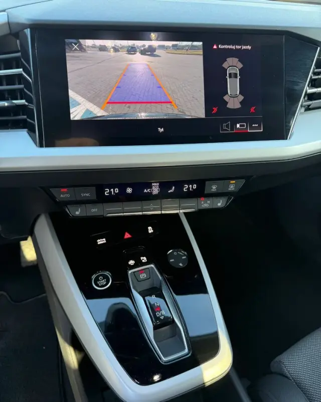 AUDI Q4 e-tron 50 quattro