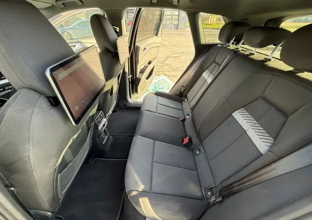 AUDI Q4 e-tron 50 quattro