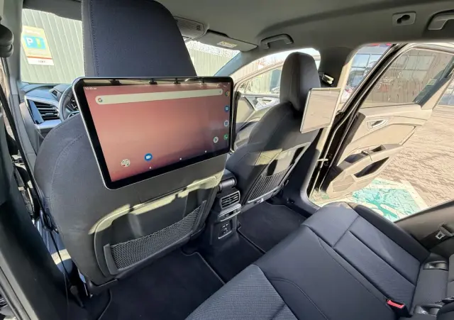 AUDI Q4 e-tron 50 quattro