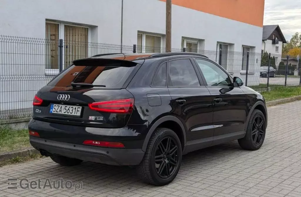 AUDI Q3 