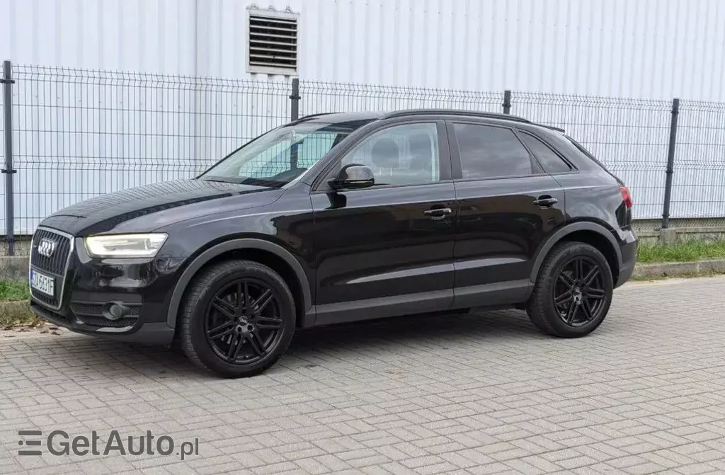 AUDI Q3 