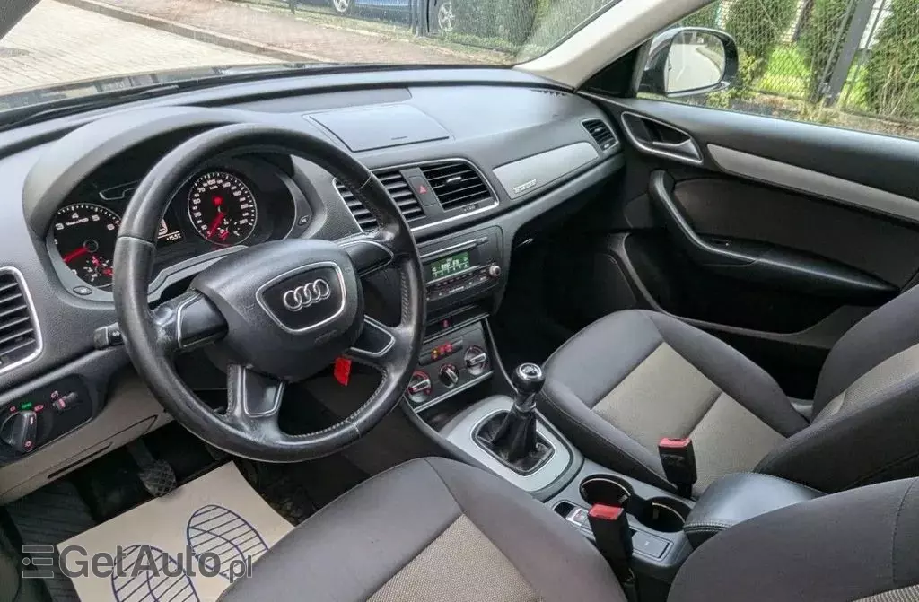 AUDI Q3 