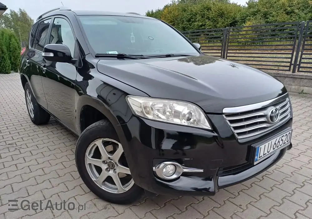 TOYOTA RAV4 2.2 D-CAT 4x4 Executive