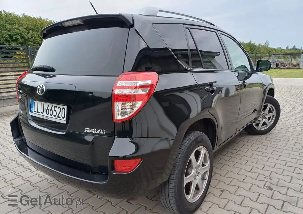 TOYOTA RAV4 2.2 D-CAT 4x4 Executive