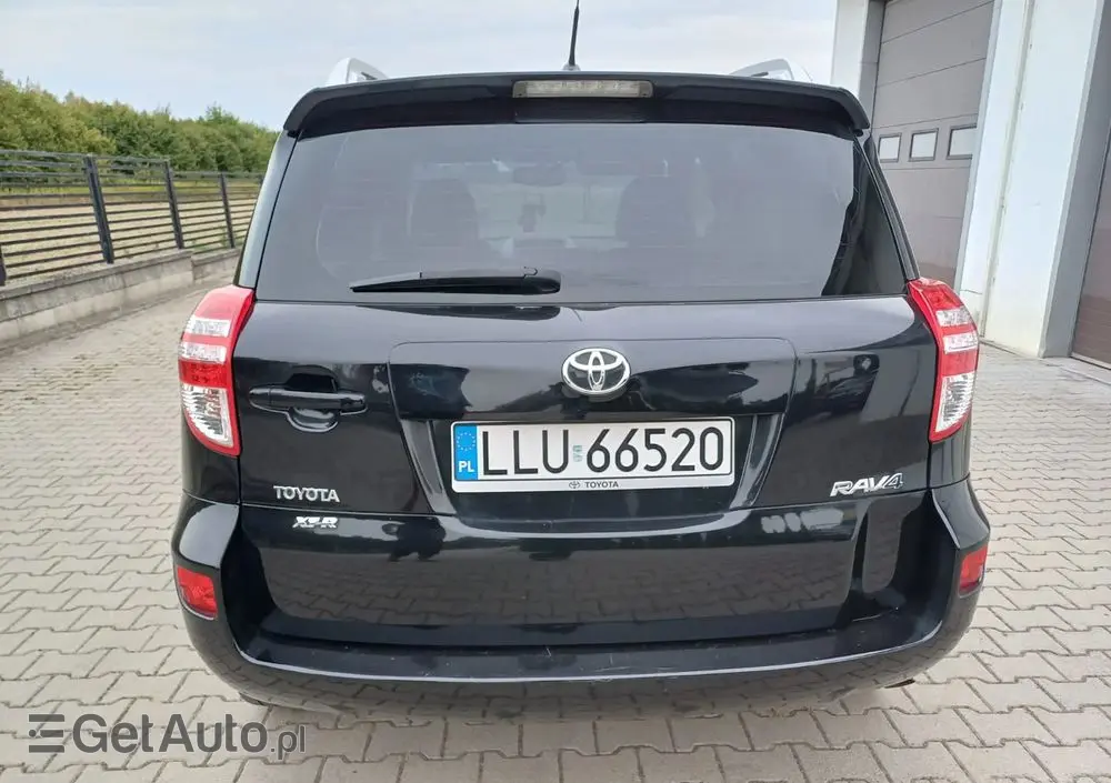 TOYOTA RAV4 2.2 D-CAT 4x4 Executive