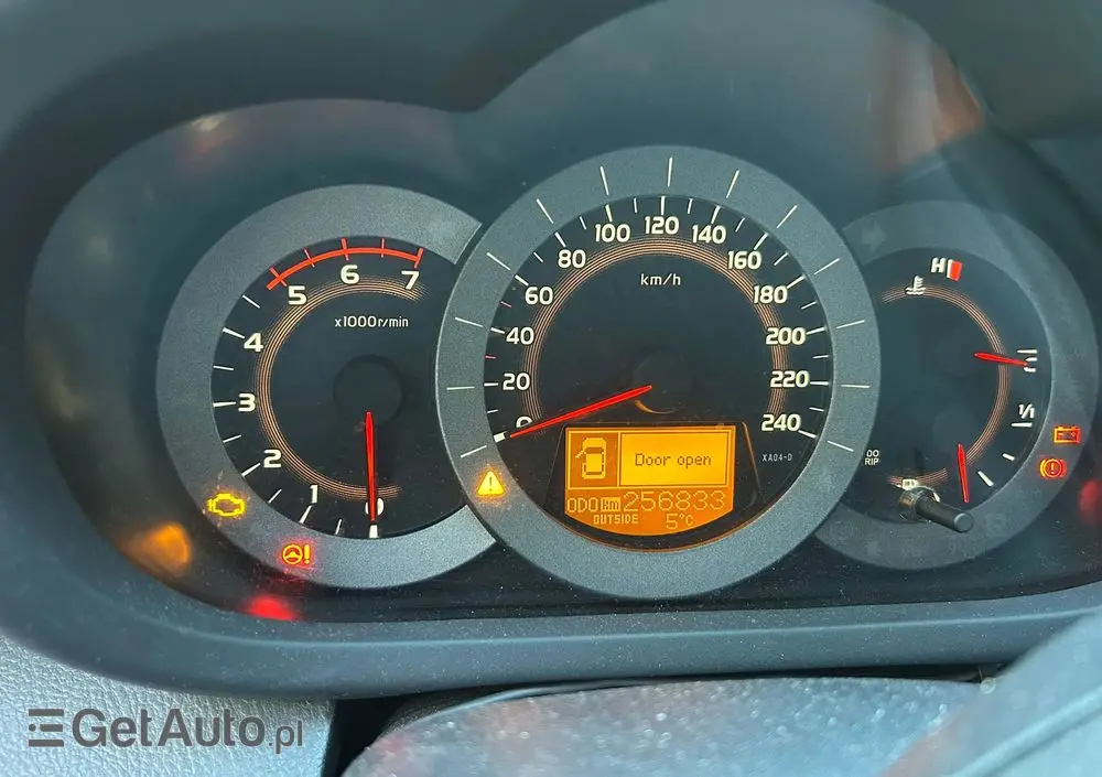 TOYOTA RAV4 2.2 D-CAT 4x4 Executive