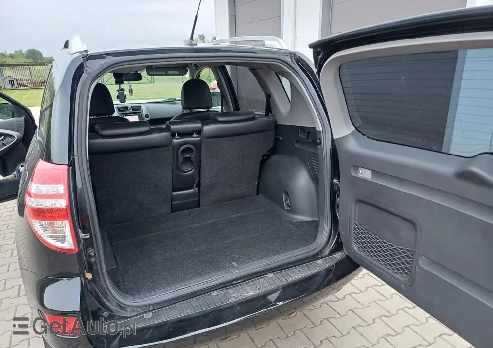 TOYOTA RAV4 2.2 D-CAT 4x4 Executive