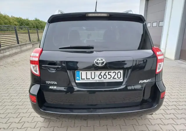 TOYOTA RAV4 2.2 D-CAT 4x4 Executive