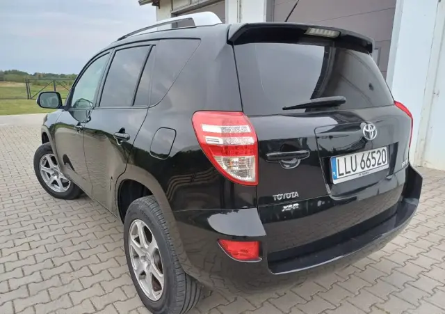 TOYOTA RAV4 2.2 D-CAT 4x4 Executive