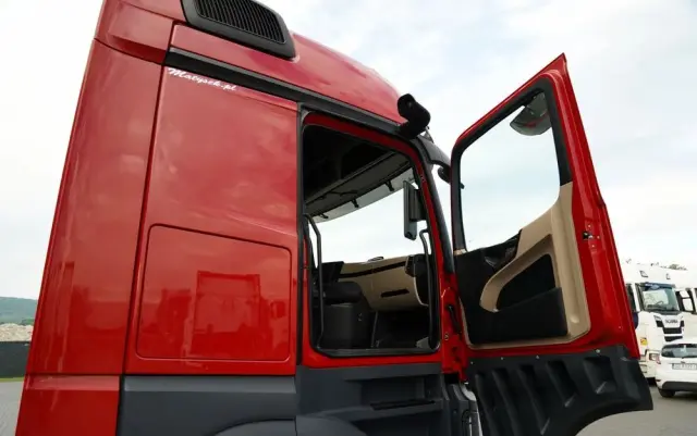 MERCEDES-BENZ ACTROS 1845 / MP5 / BIG SPACE / PO KONTRAKCIE SERWISOWYM / 2020 ROK 