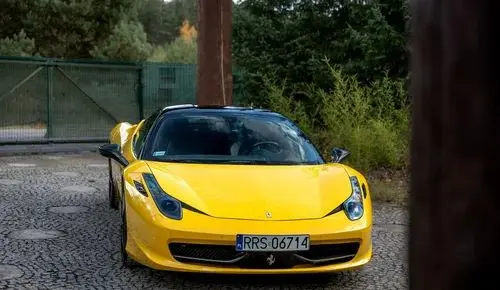 FERRARI 458 