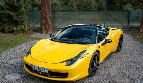 FERRARI 458 