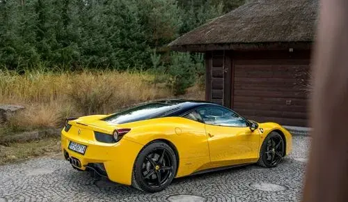 FERRARI 458 