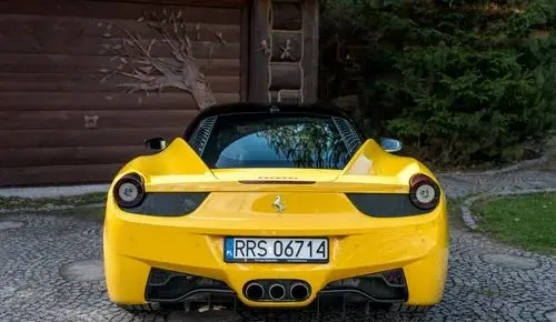 FERRARI 458 