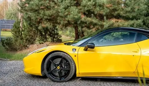 FERRARI 458 