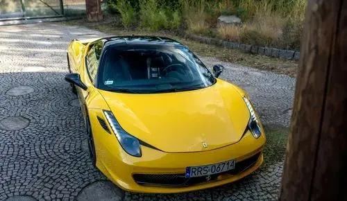 FERRARI 458 