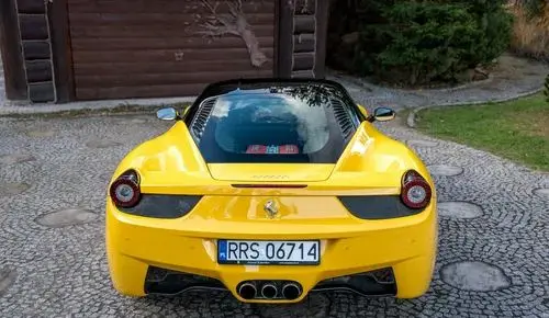 FERRARI 458 