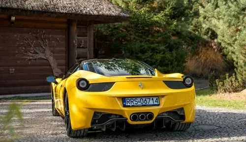 FERRARI 458 
