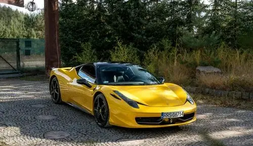 FERRARI 458 