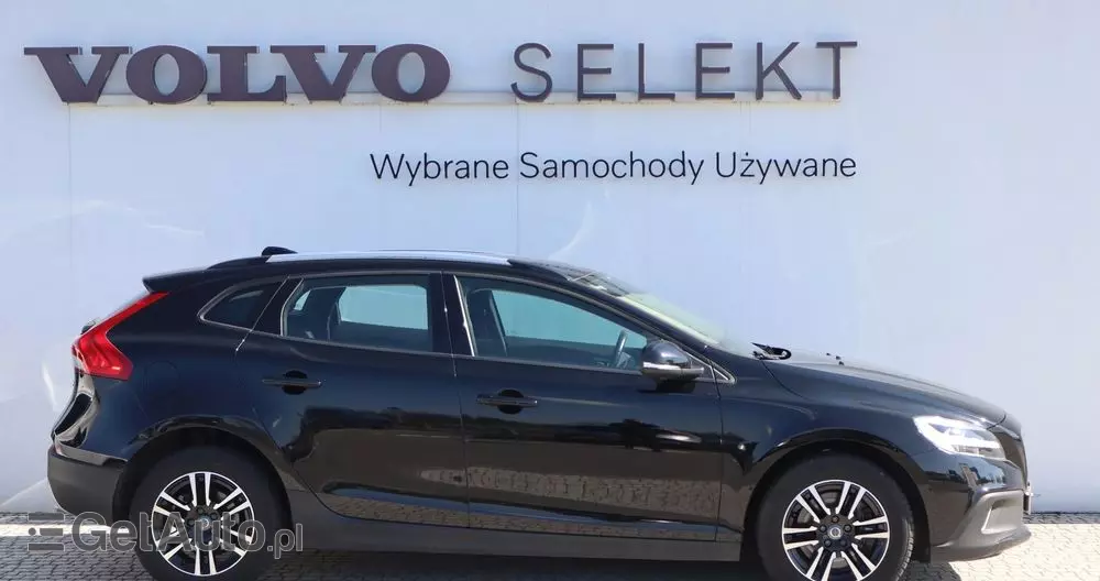 VOLVO V40 Cross Country D2 Drive-E Momentum