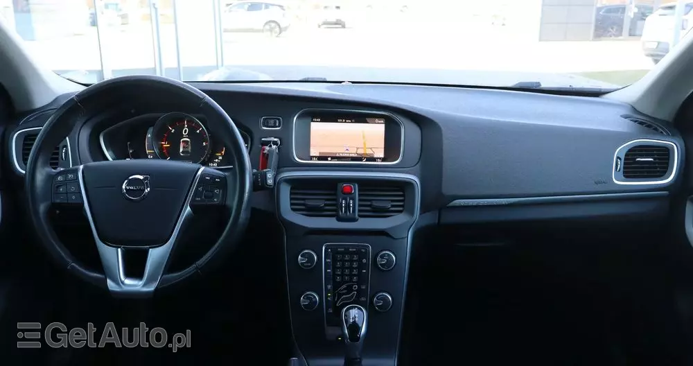 VOLVO V40 Cross Country D2 Drive-E Momentum