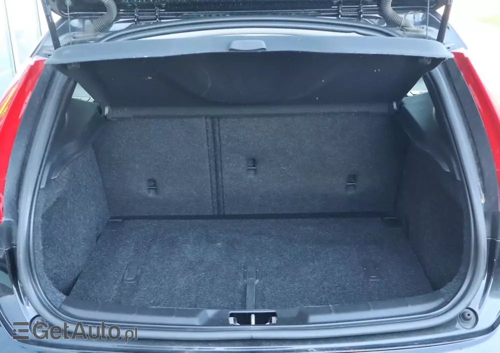 VOLVO V40 Cross Country D2 Drive-E Momentum