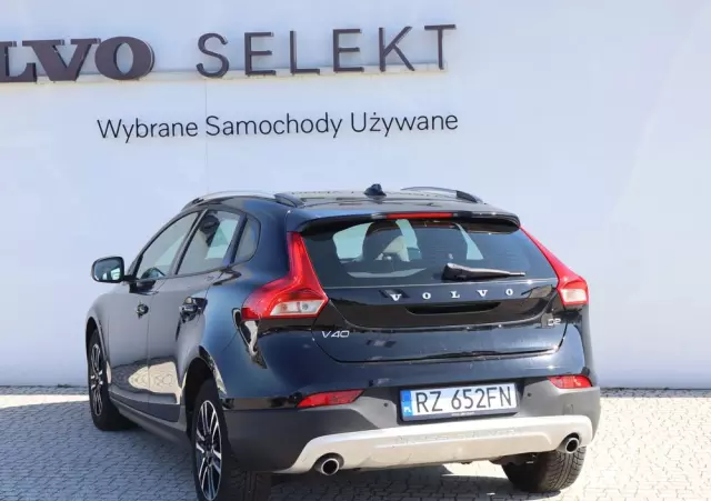 VOLVO V40 Cross Country D2 Drive-E Momentum
