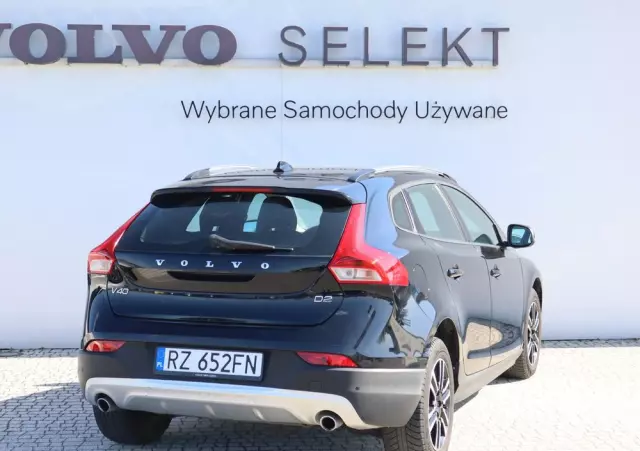 VOLVO V40 Cross Country D2 Drive-E Momentum