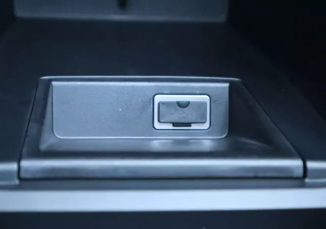 VOLVO V40 Cross Country D2 Drive-E Momentum