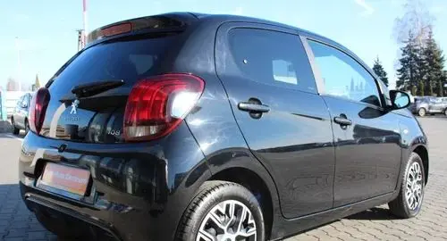 PEUGEOT 108 