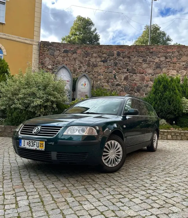 VOLKSWAGEN Passat 